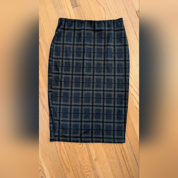Zara Dark Gray Plaid Pencil Skirt - Picture 1 of 5